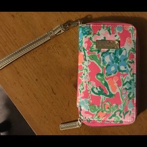EUC Lilly Pulitzer Phone/Wallet Wristlet